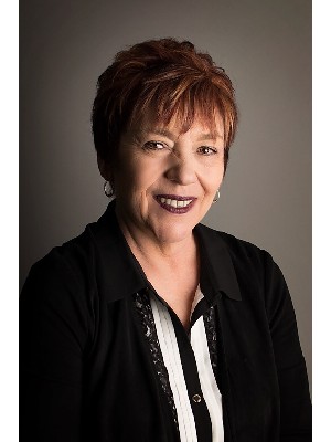 Lynda Moreland, Broker/Owner - Mackenzie, BC