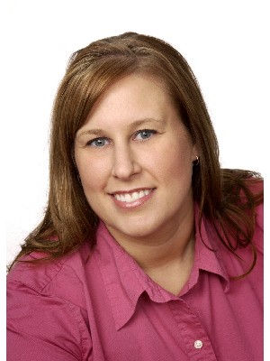 Kelly Darbyshire, Sales Representative - Barrie, ON