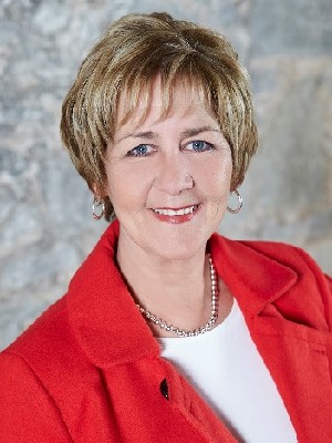 Karen A. Nestler, Sales Representative - Niagara Falls, ON
