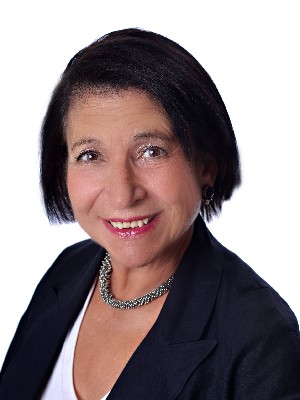 Patricia Cassis, Residential and Commercial Real Estate Broker - Pointe Claire, QC