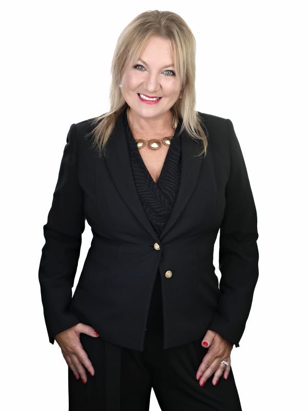 Elizabeth Forde, Sales Representative - Ottawa, ON