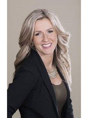 Amanda Racine, Sales Representative - Courtenay, BC