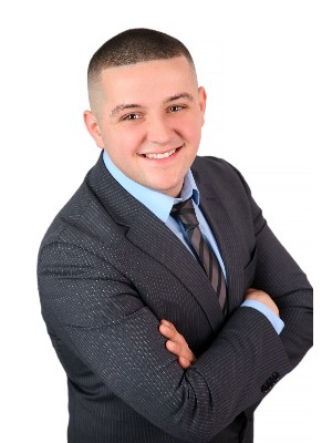 Andriy Makoviychuk, Sales Representative - MISSISSAUGA, ON