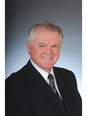 Wolf Klein, Associate Broker - NORTH VANCOUVER, BC