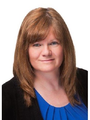 Tracey Bochinski, Sales Representative - Ridgeway, ON