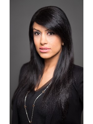 Tanya Namdari, Real Estate Agent - PORT MOODY, BC