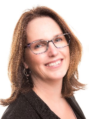 Katherine Wilk, Sales Representative - Qualicum Beach, BC