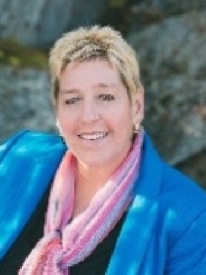 Celia Myers, Sales Representative - Parksville, BC