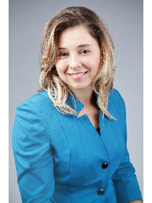 Ewelina Weglarz, Sales Representative - Mississauga, ON