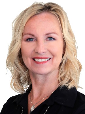 Benita McNeill, Associate Broker/Sales Representative - SASKATOON, SK
