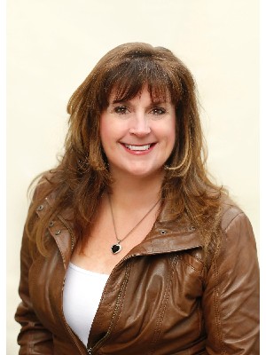 Lisa  Punch , Sales Representative - Niagara Falls, ON