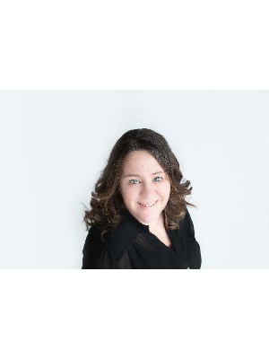 Kristin Devereaux, Sales Representative - Cobourg, ON