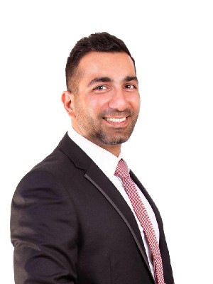 Michael Ghorbanian, Real Estate Agent - Montreal (Westmount), QC