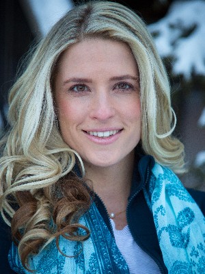Lauren Brierley, Associate - CANMORE, AB