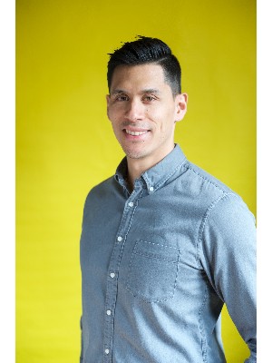 Adrian Coimbra, Sales Representative - Toronto, ON