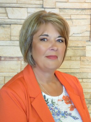 Marie Warawa, Sales Associate - Lac La Biche, AB