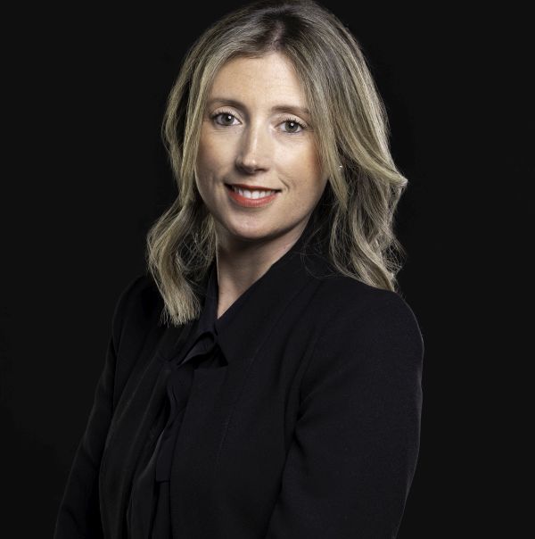 Émilie Dourdin,  Adjoint(e) à l'administration - SAINTE-AGATHE-DES-MONTS, QC