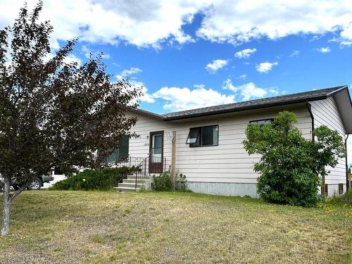 1055 9Th Avenue, Valemount, BC 