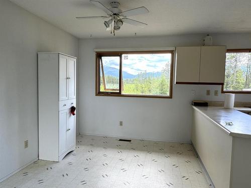 1055 9Th Avenue, Valemount, BC 