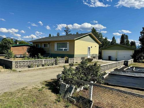 1093 5Th Avenue, Valemount, BC 