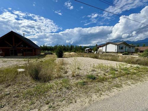 1155 9Th Avenue, Valemount, BC 