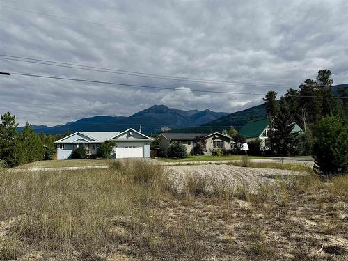 1155 9Th Avenue, Valemount, BC 