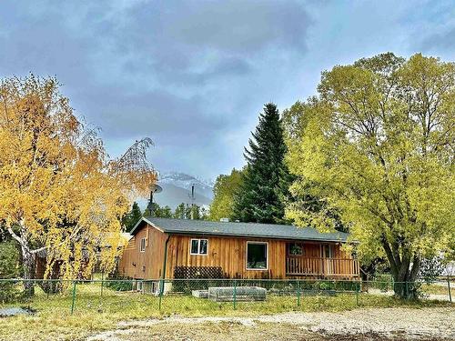 1272 3Rd Avenue, Valemount, BC 