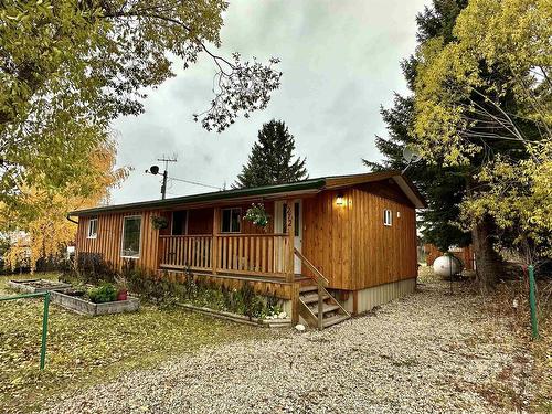 1272 3Rd Avenue, Valemount, BC 