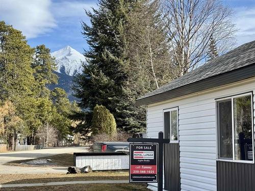 1245 6Th Avenue, Valemount, BC 