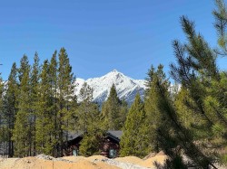 1030 18th Avenue  Valemount, BC V0E 2Z0