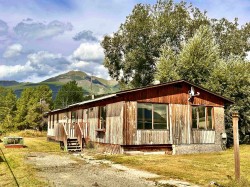 1144 4th Avenue  Valemount, BC V0E 2Z0