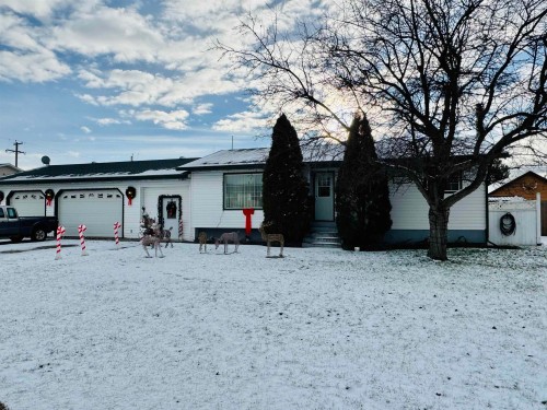 1321 8Th Avenue, Valemount, BC 