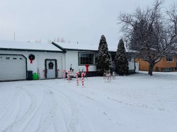 1321 8th Avenue  Valemount, BC V0E 2Z0