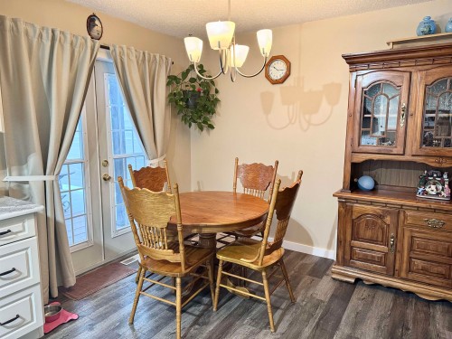 1321 8Th Avenue, Valemount, BC 