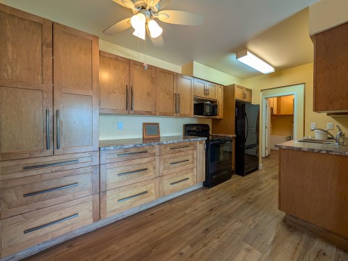 1654 10Th Avenue, Prince George, BC 