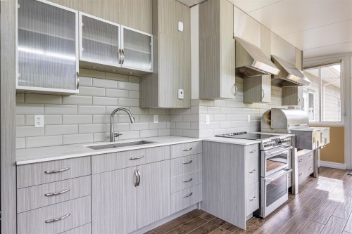 7003 Valleyview Drive, Valleyview, BC 