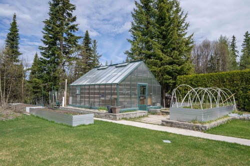 7003 Valleyview Drive, Valleyview, BC 
