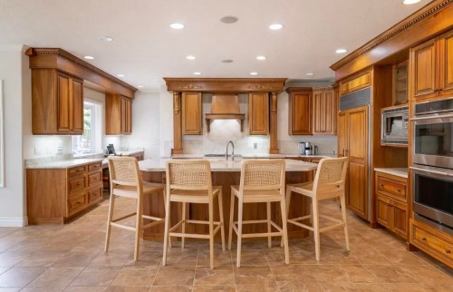 7003 Valleyview Drive, Valleyview, BC 