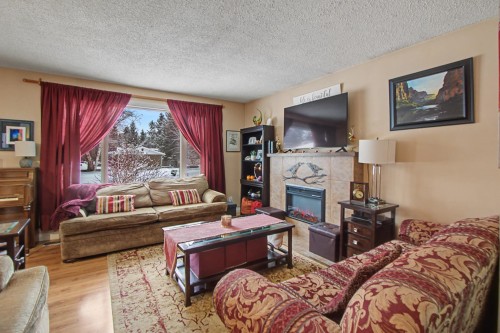 6869 Fairmont Crescent, Prince George, BC 