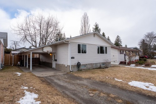 1228 Genevieve Crescent  Prince George, BC V2M 4K4