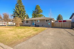 6033 Selkirk Crescent Prince George, BC V2N 2G9