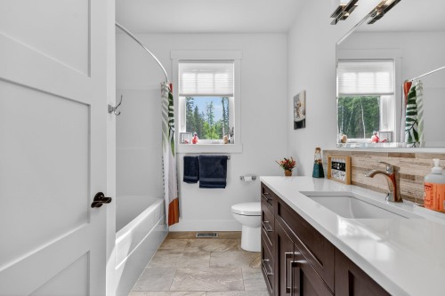 110 Westview Road, Prince George, BC - Indoor Photo Showing Bathroom