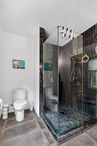 110 Westview Road, Prince George, BC - Indoor Photo Showing Bathroom
