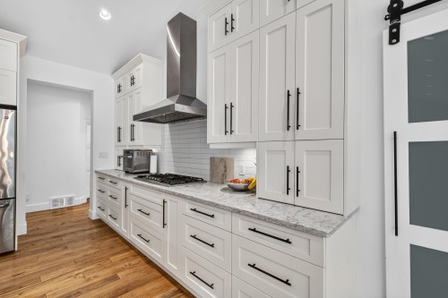110 Westview Road, Prince George, BC - Indoor Photo Showing Kitchen With Upgraded Kitchen