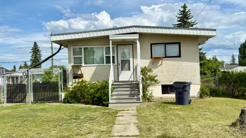 898 Ewert Street  Prince George, BC V2M 2N9