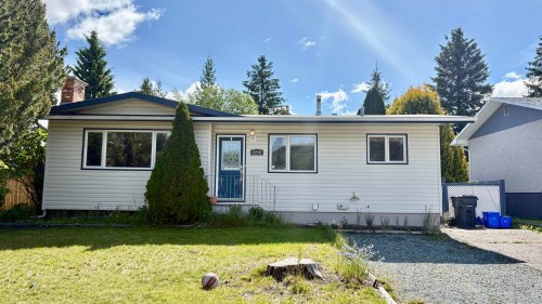 1298 Genevieve Crescent  Prince George, BC V2M 4K4