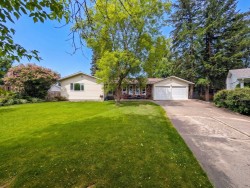 7918 Melbourne Place  Prince George, BC V2N 3V5