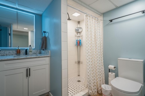 2150 Laurier Crescent, Prince George, BC - Indoor Photo Showing Bathroom