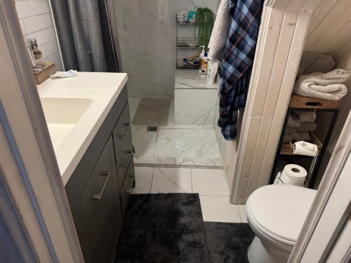 3168 Copeland Road, Quesnel, BC - Indoor Photo Showing Bathroom