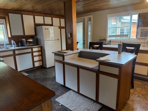 3168 Copeland Road, Quesnel, BC - Indoor Photo Showing Kitchen